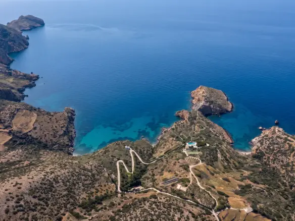 Golden Peninsula – House in Syros