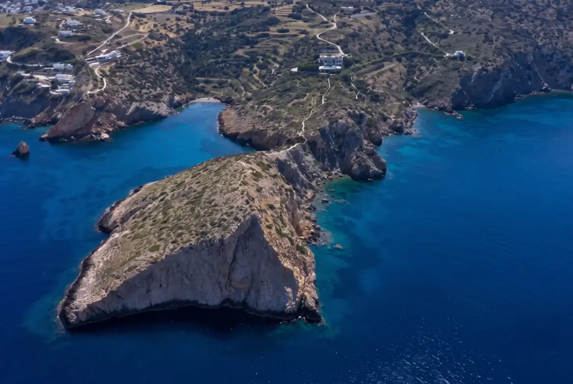 Golden Peninsula – House in Syros
