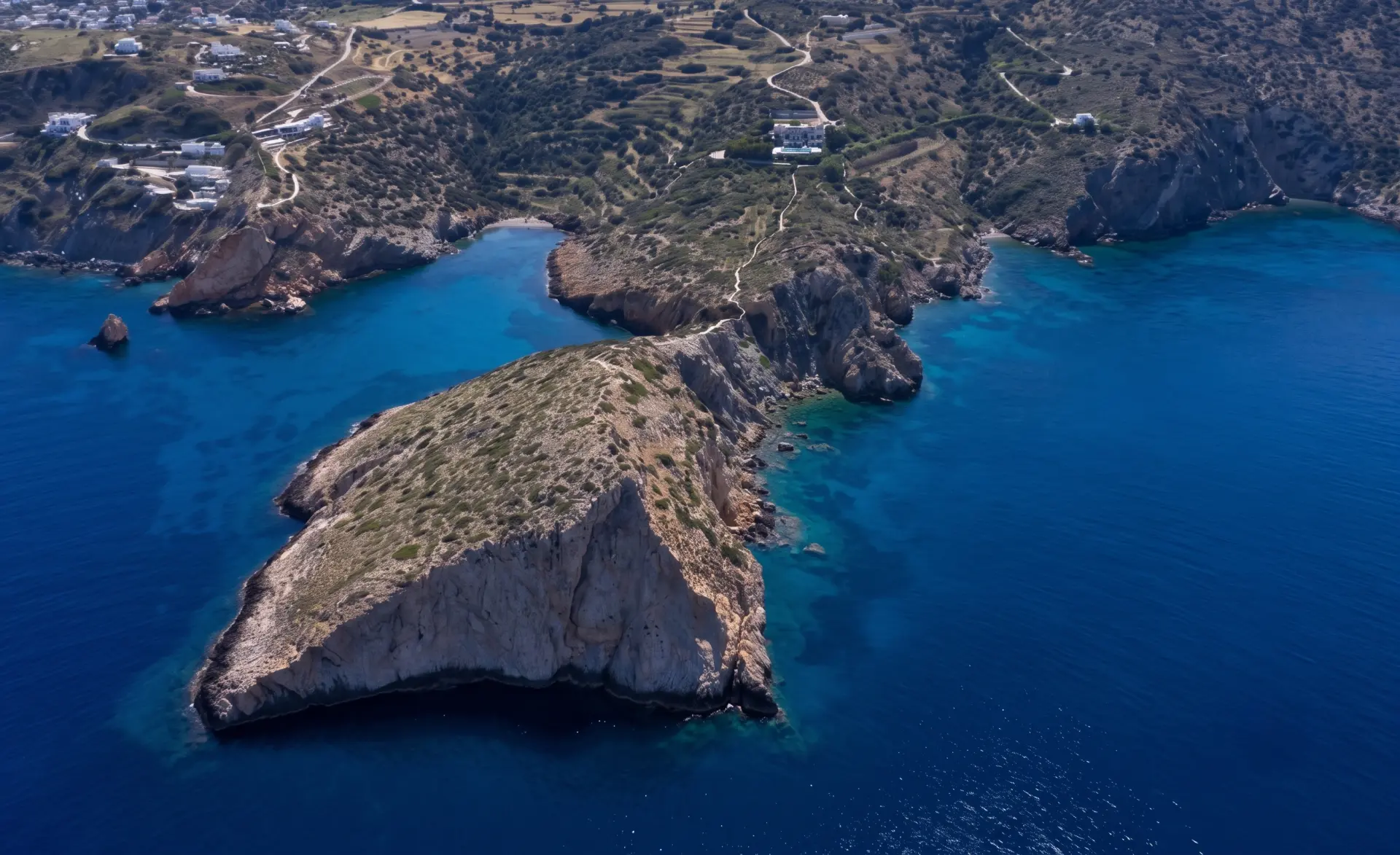 Golden Peninsula – House in Syros
