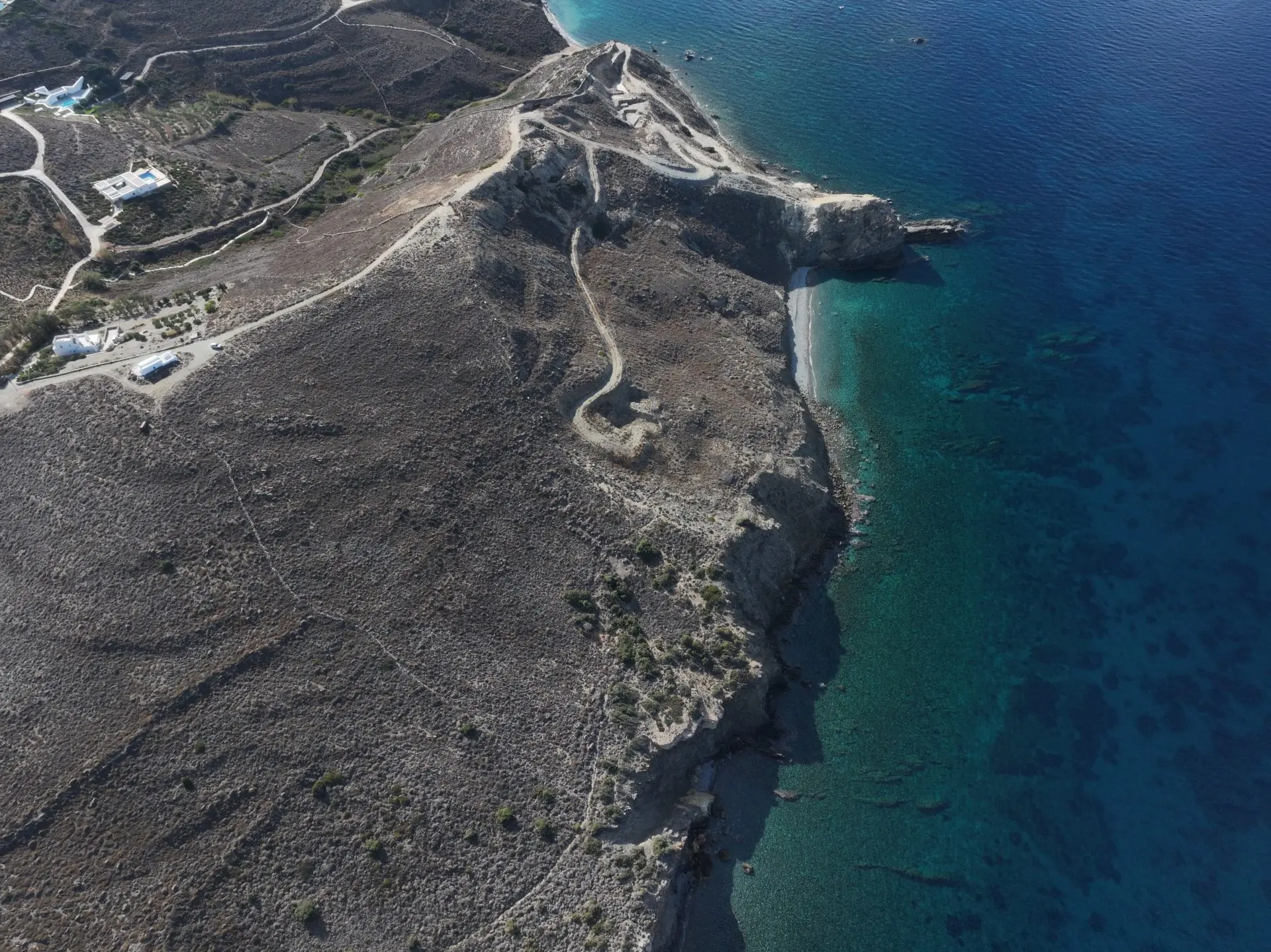 Serenade – Land in Antiparos