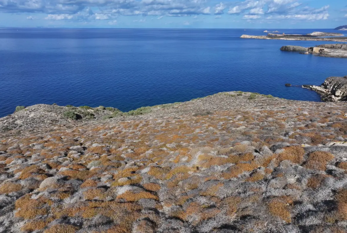 Serenade – Land in Antiparos