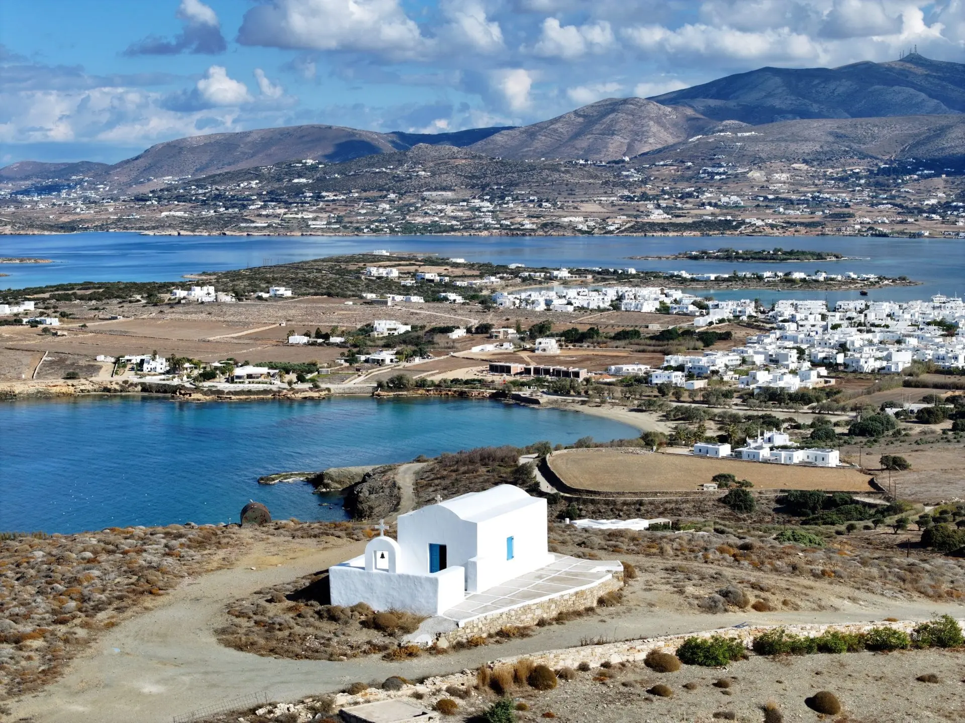 Serenade – Land in Antiparos