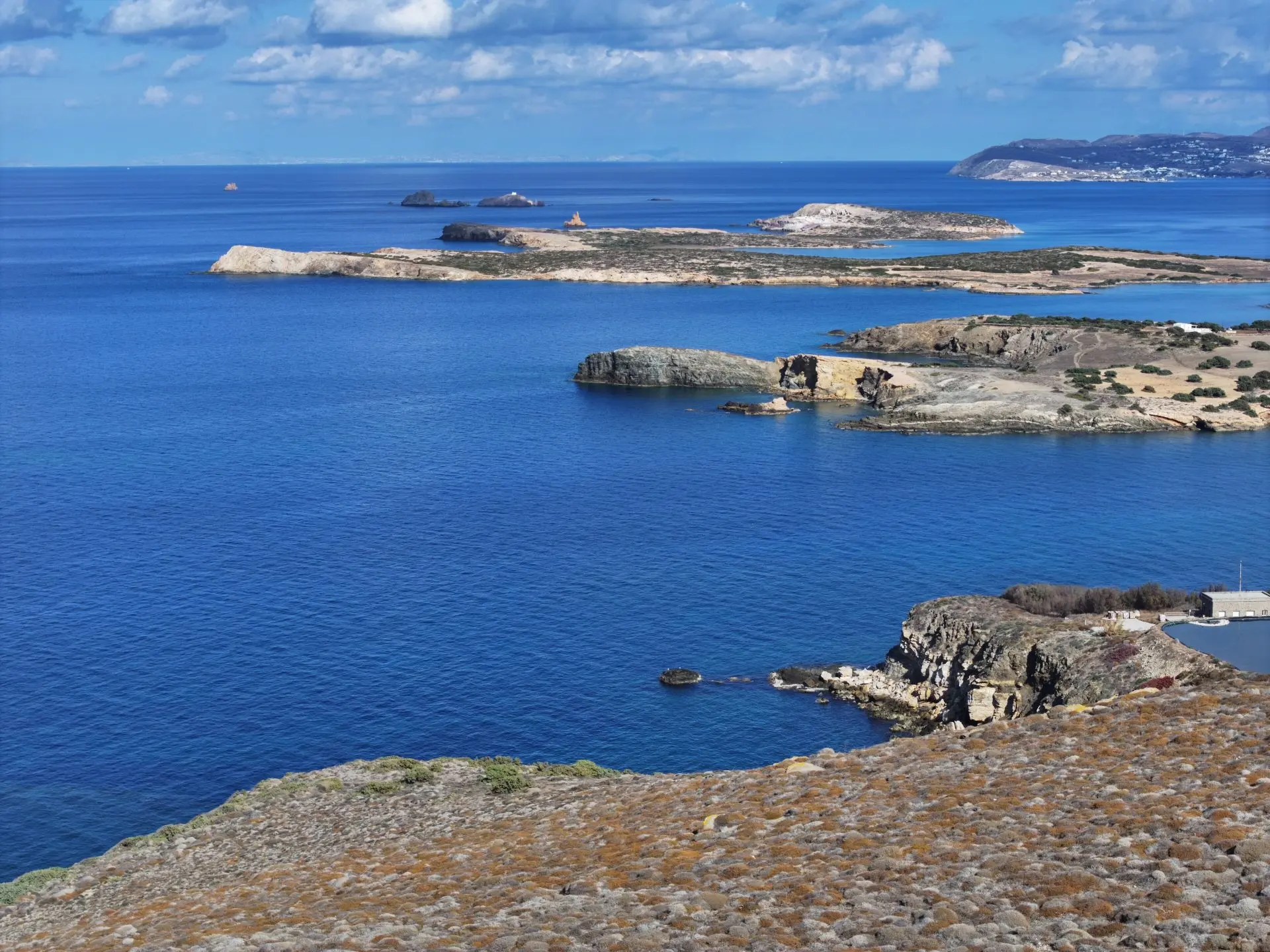 Serenade – Land in Antiparos
