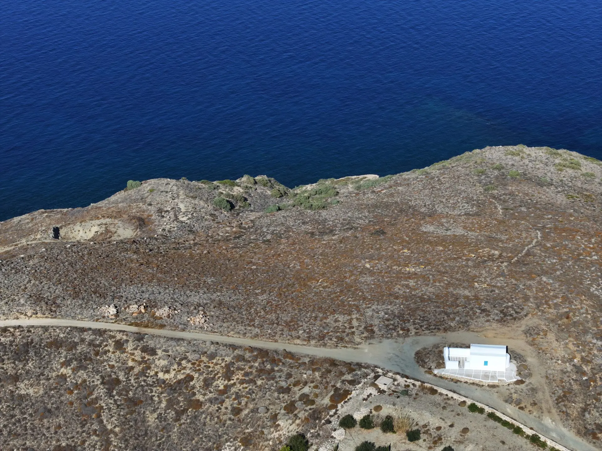 Serenade – Land in Antiparos