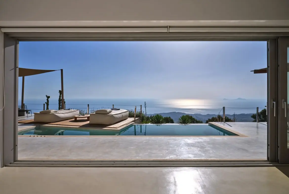 Harpa Estate – House in Santorini