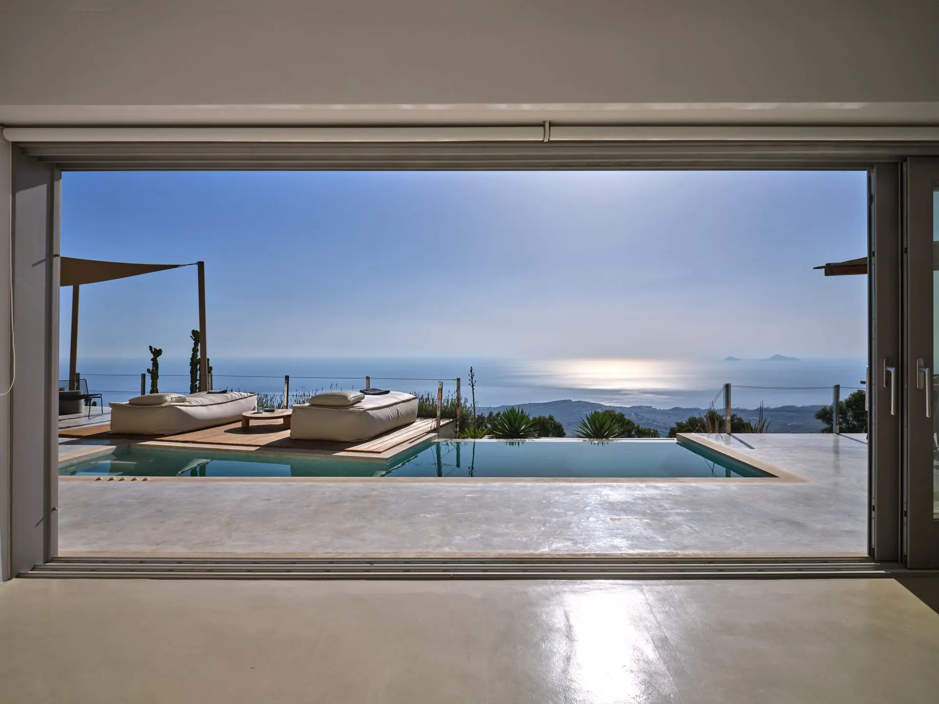 Harpa Estate – House in Santorini