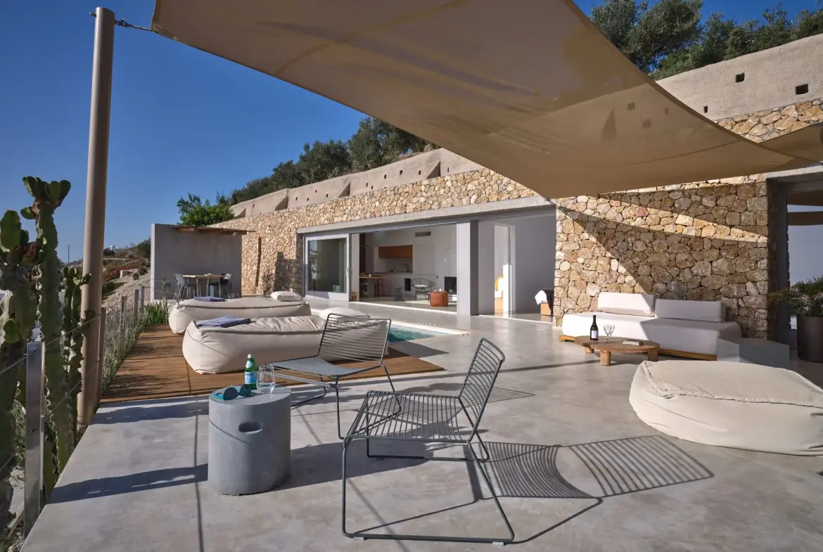 Harpa Estate – House in Santorini