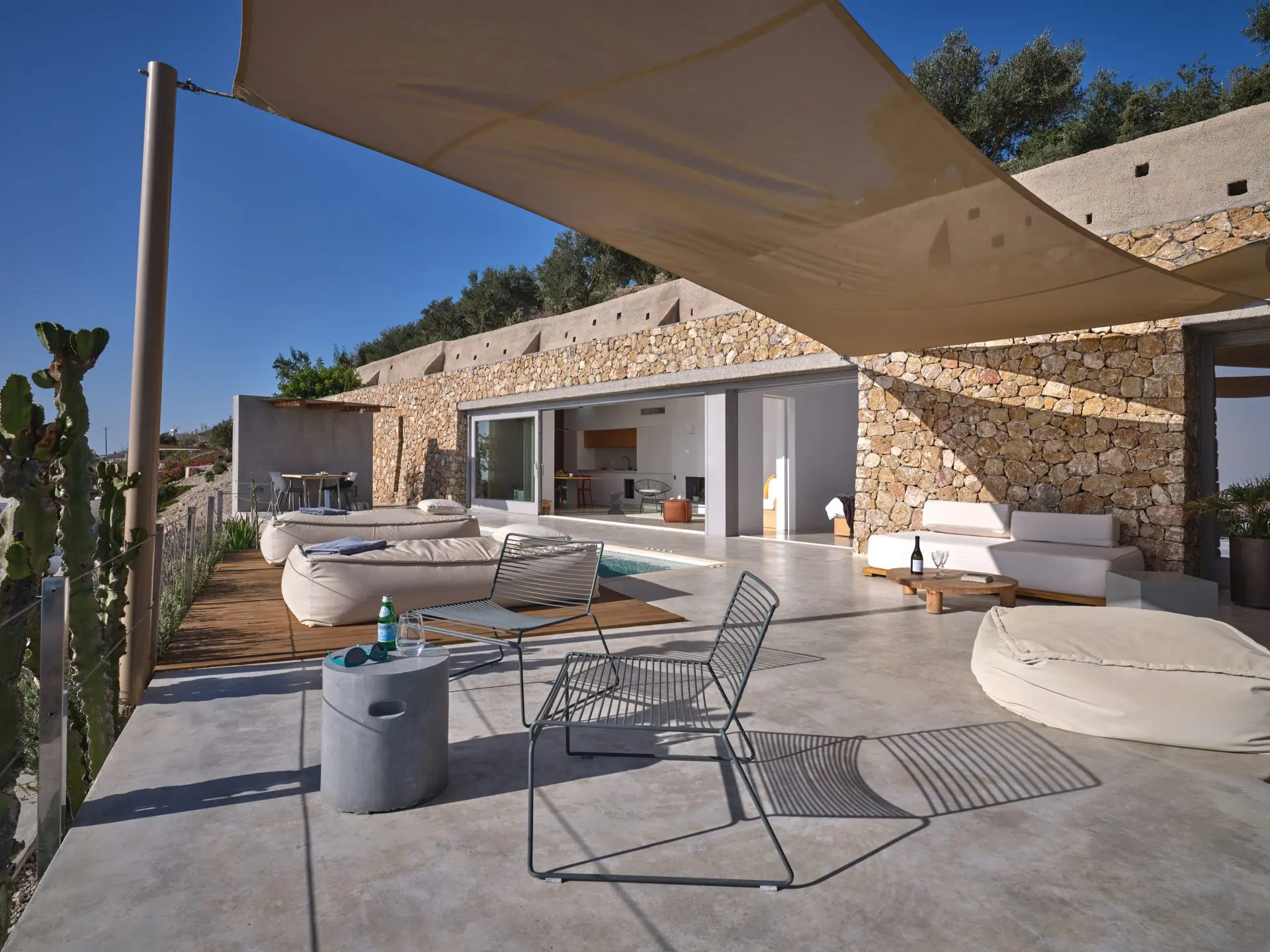 Harpa Estate – House in Santorini
