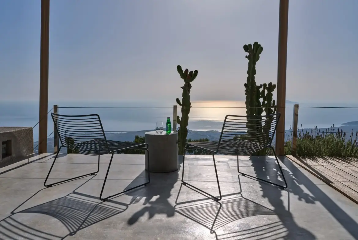 Harpa Estate – House in Santorini