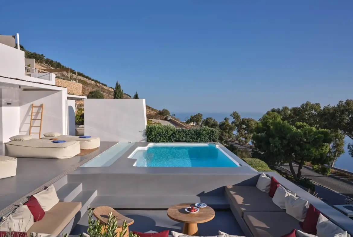 Harpa Estate – House in Santorini