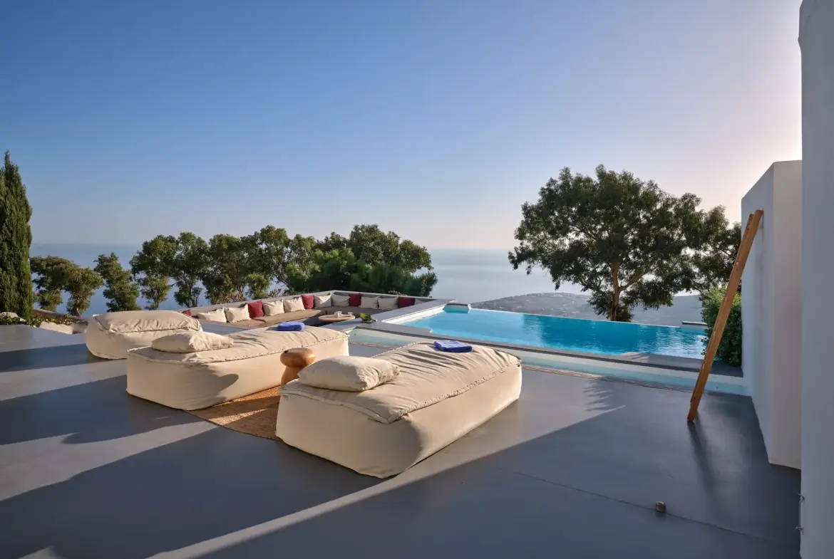 Harpa Estate – House in Santorini