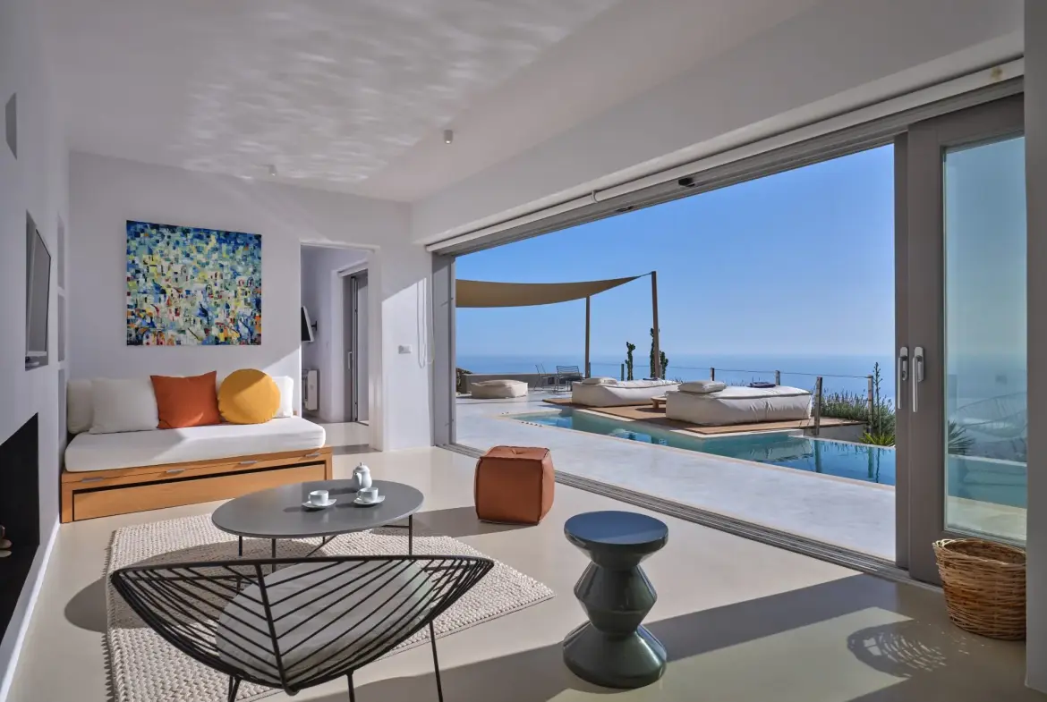 Harpa Estate – House in Santorini