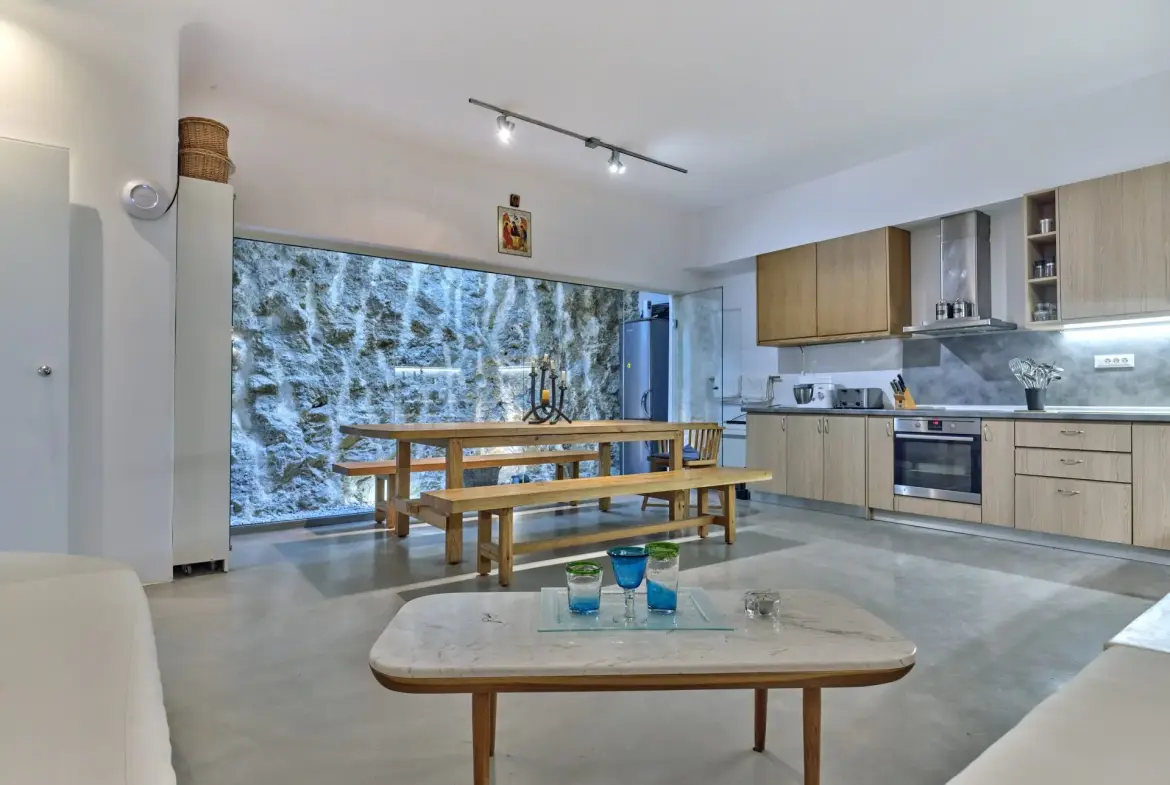 Harpa Estate – House in Santorini