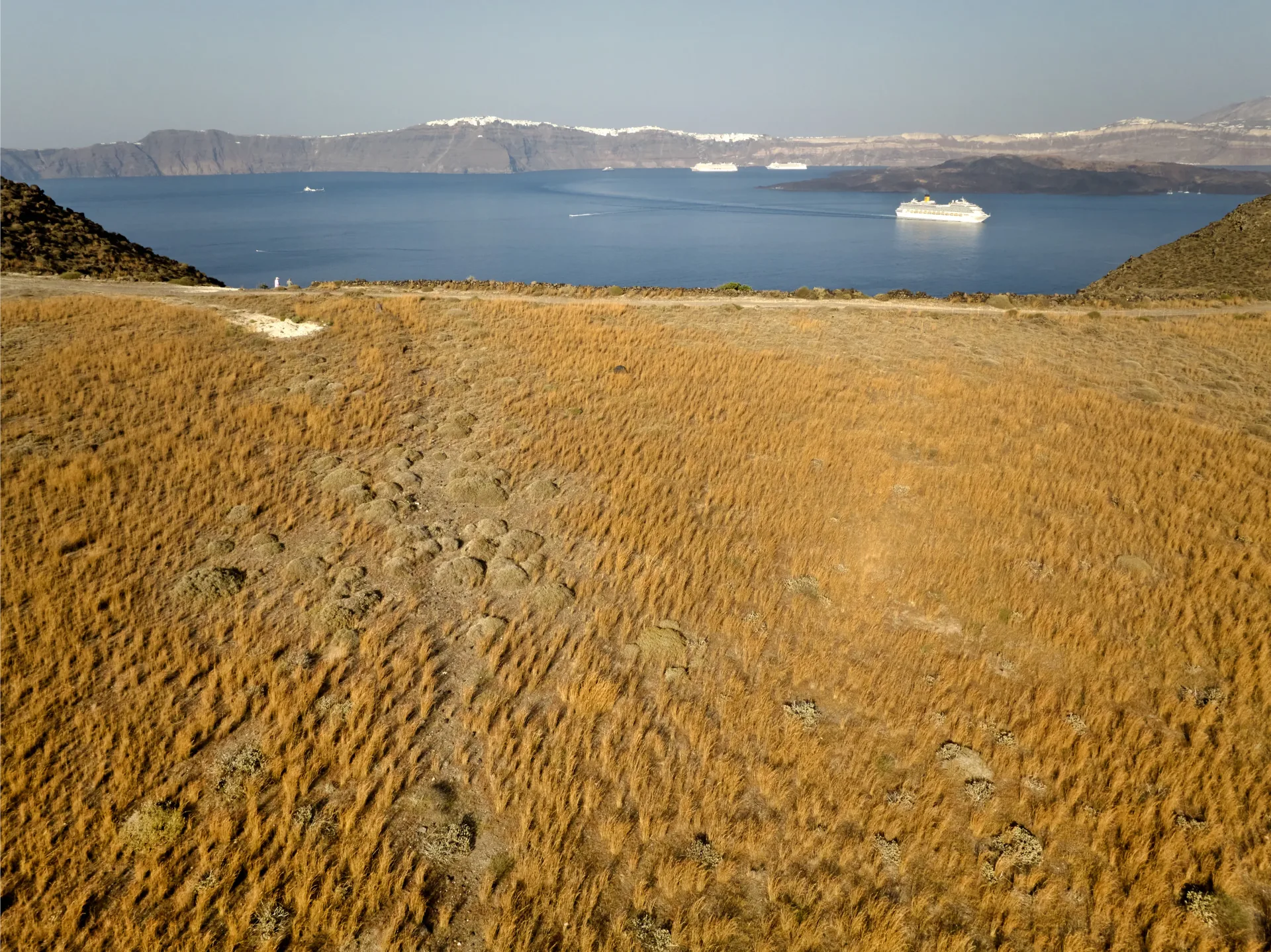 Helios Heights – Land in Santorini