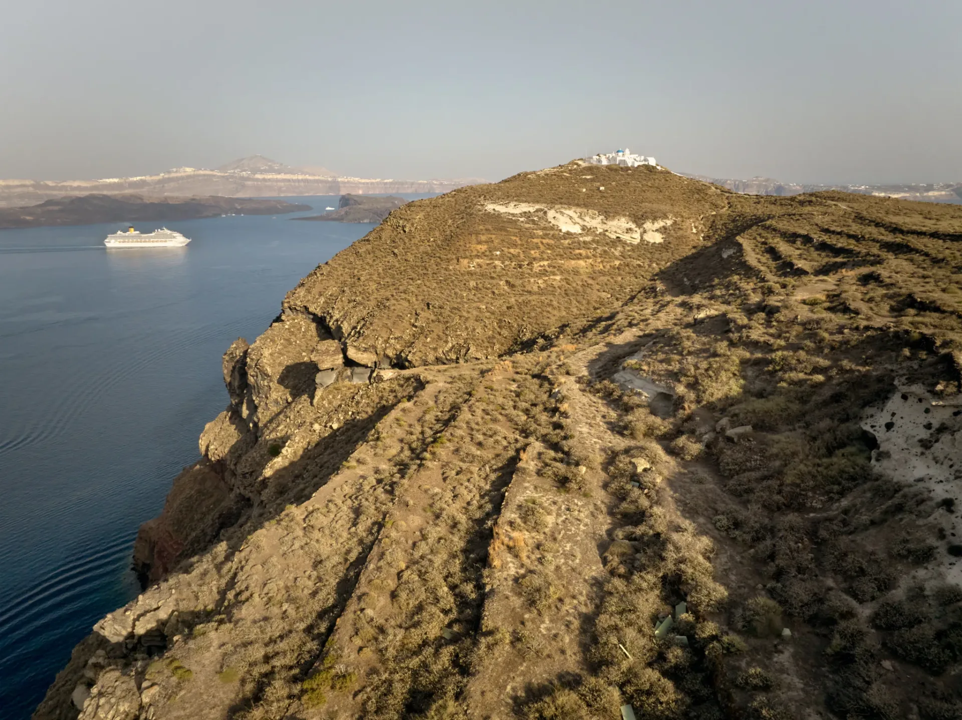 Helios Heights – Land in Santorini