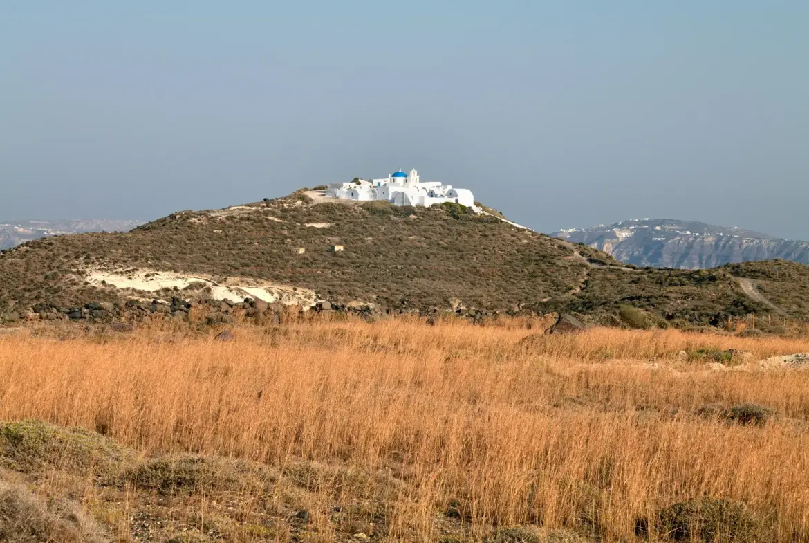 Helios Heights – Land in Santorini
