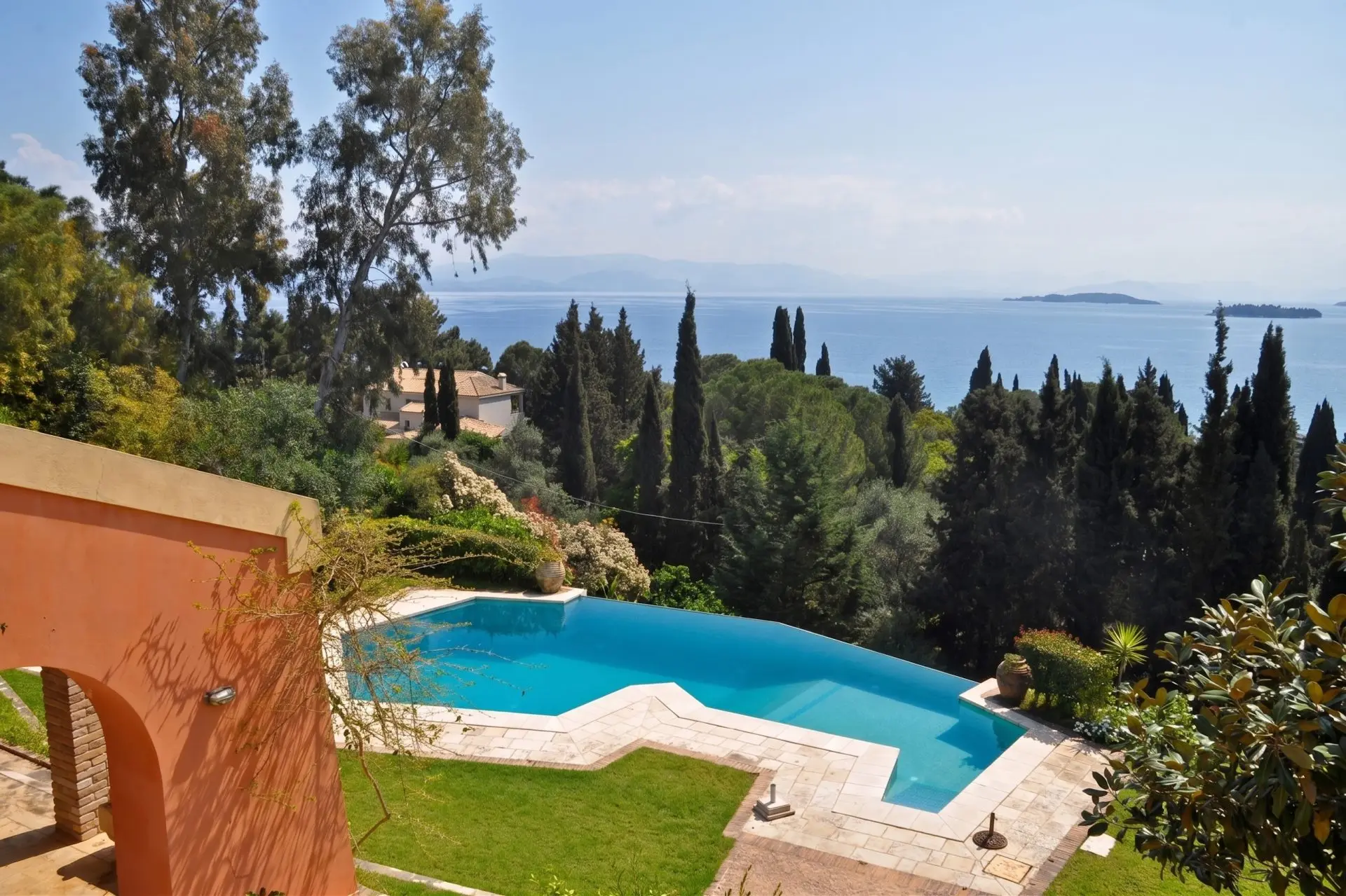 sothebys-greece-idyllic-setting-2026-06-26_14-23-20_085531 Idyllic Setting – House in Corfu