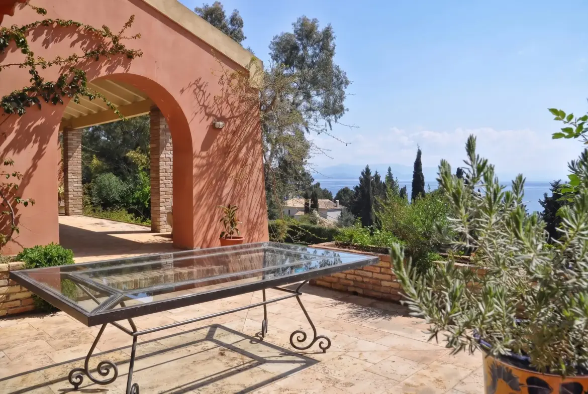 Idyllic Setting – House in Corfu
