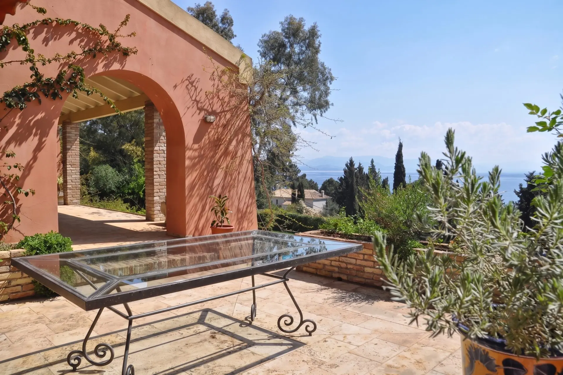 sothebys-greece-idyllic-setting-2026-06-26_14-23-29_169392 Idyllic Setting – House in Corfu
