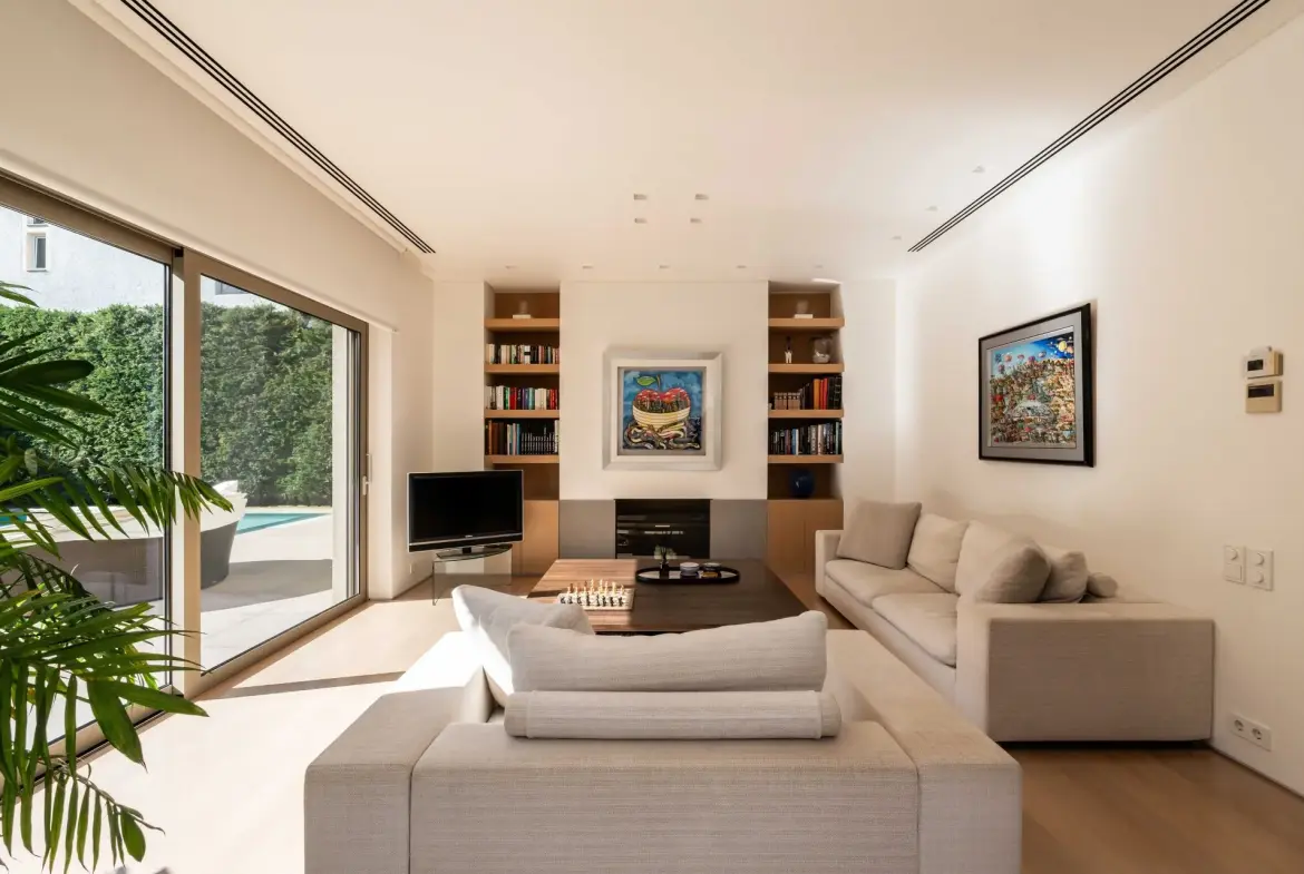 Irea – House in Athens Northern Suburbs