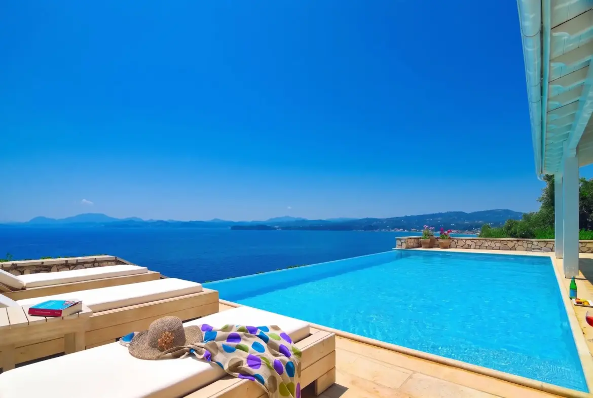 Iris – House in Corfu