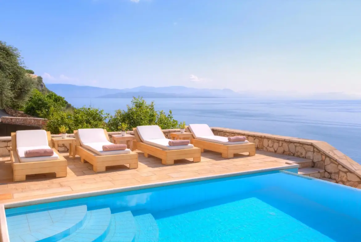 Iris – House in Corfu