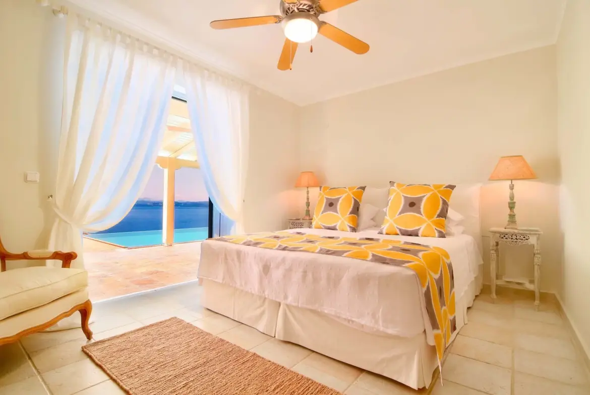 Iris – House in Corfu
