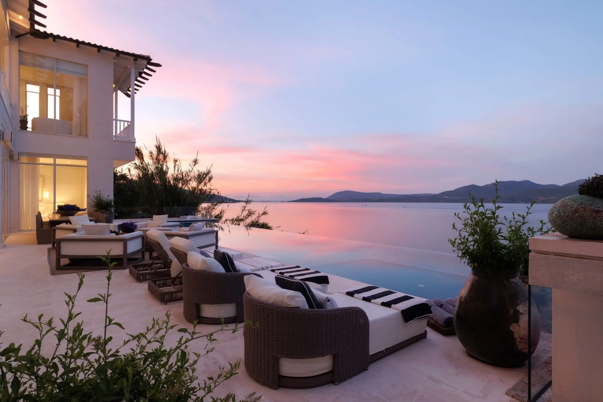 Isola – House with guest house in Lefkada