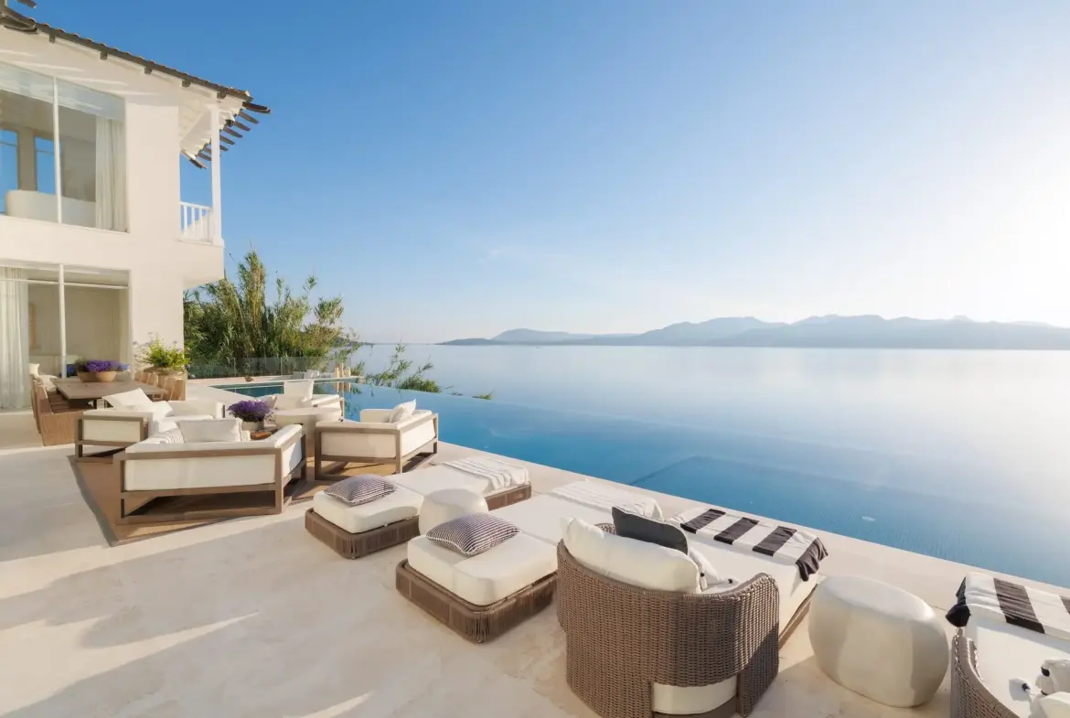 Isola – House with guest house in Lefkada