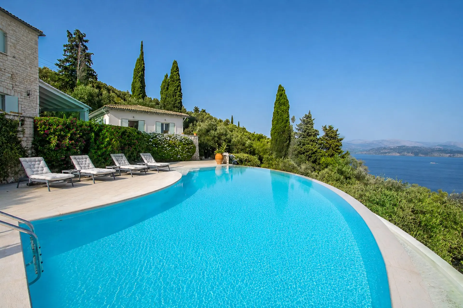 Kastellino – House in Corfu