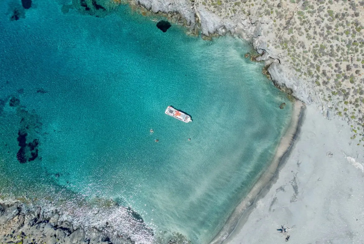 Marble Beach – Land in Syros