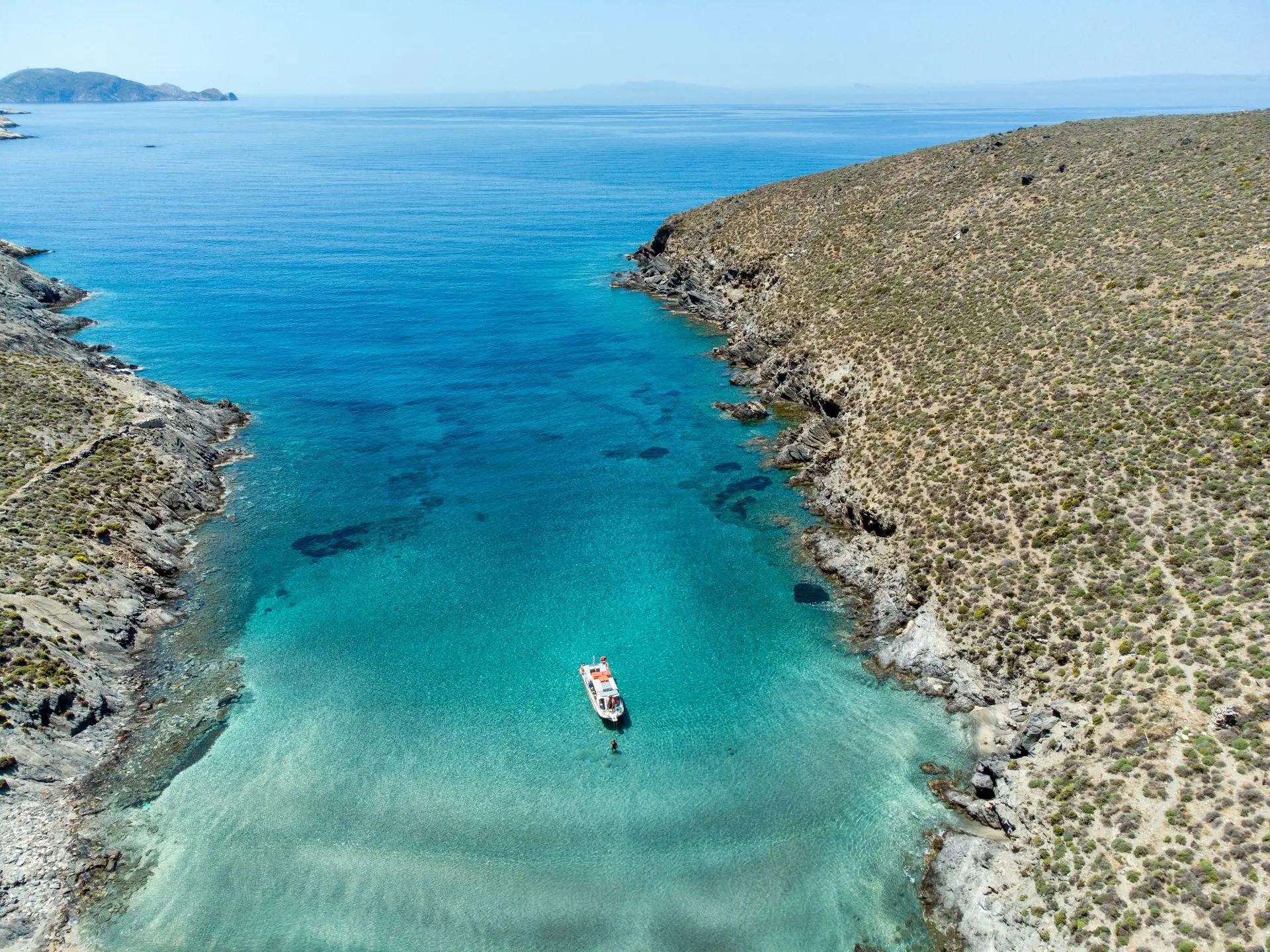 Marble Beach – Land in Syros