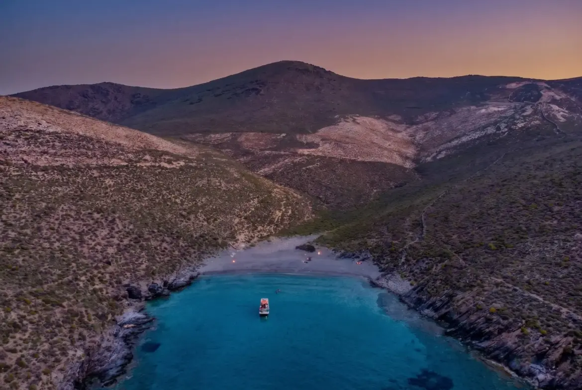 Marble Beach – Land in Syros