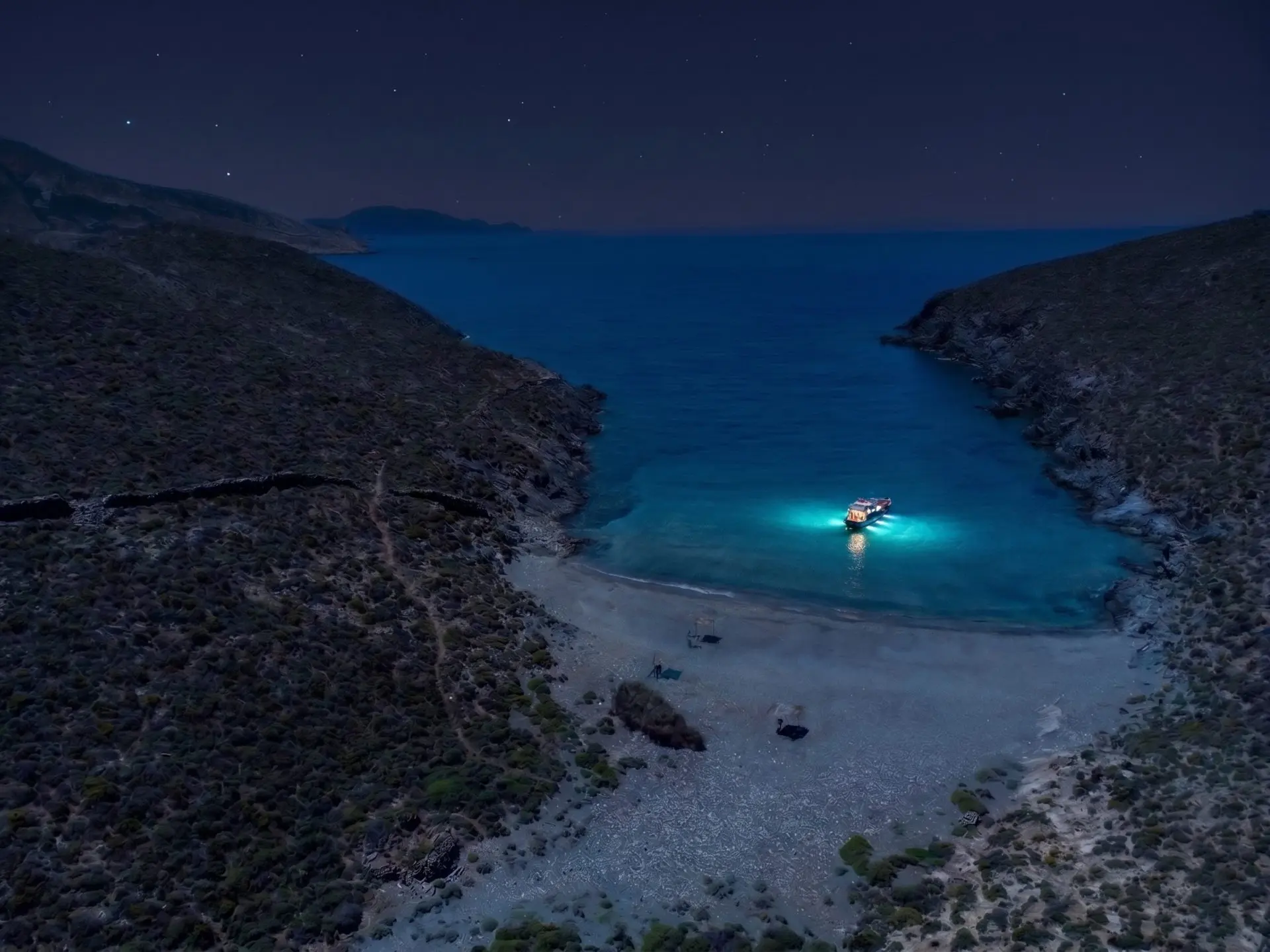 Marble Beach – Land in Syros