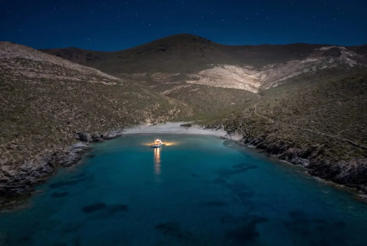 Marble Beach – Land in Syros