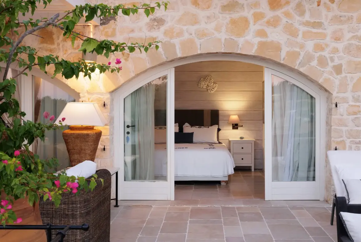 Marina – House with guest house in Paxos