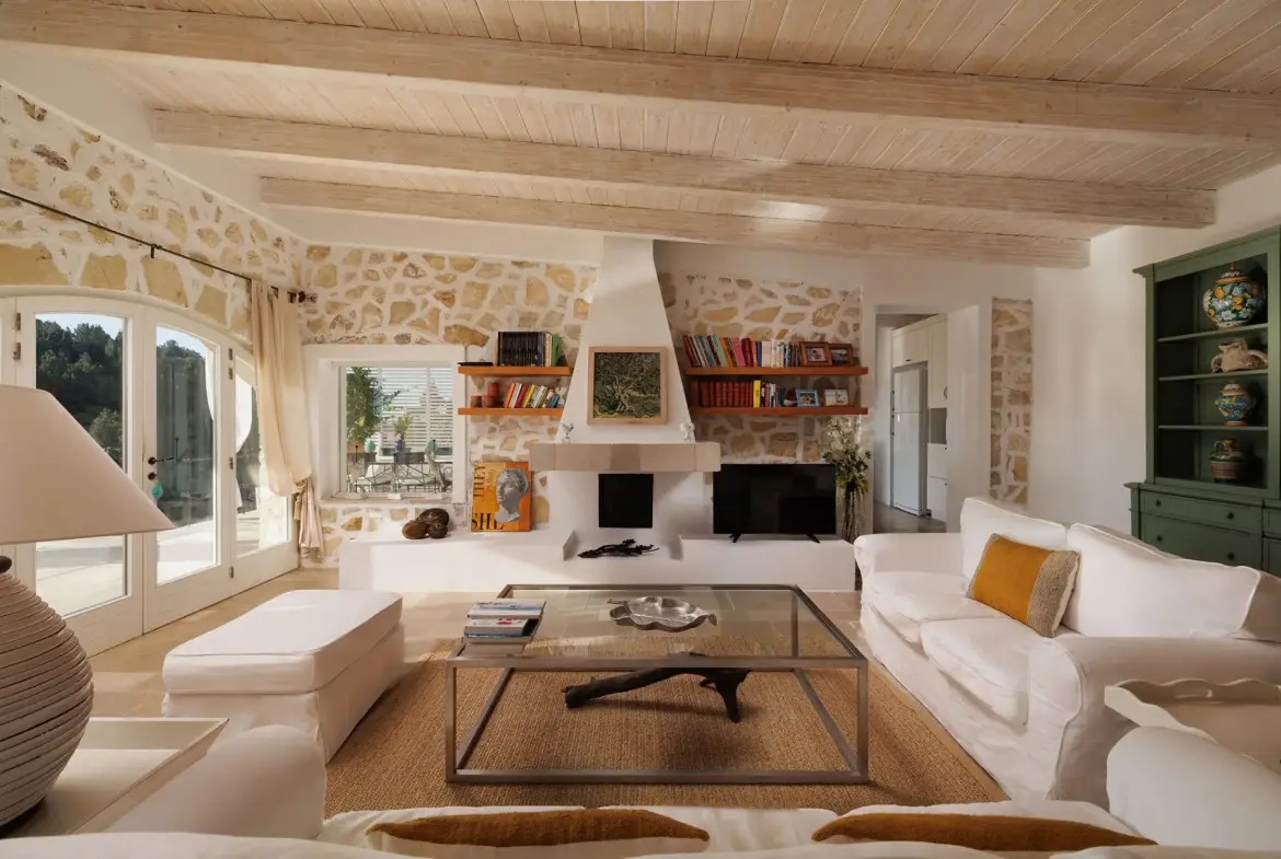 Marina – House with guest house in Paxos