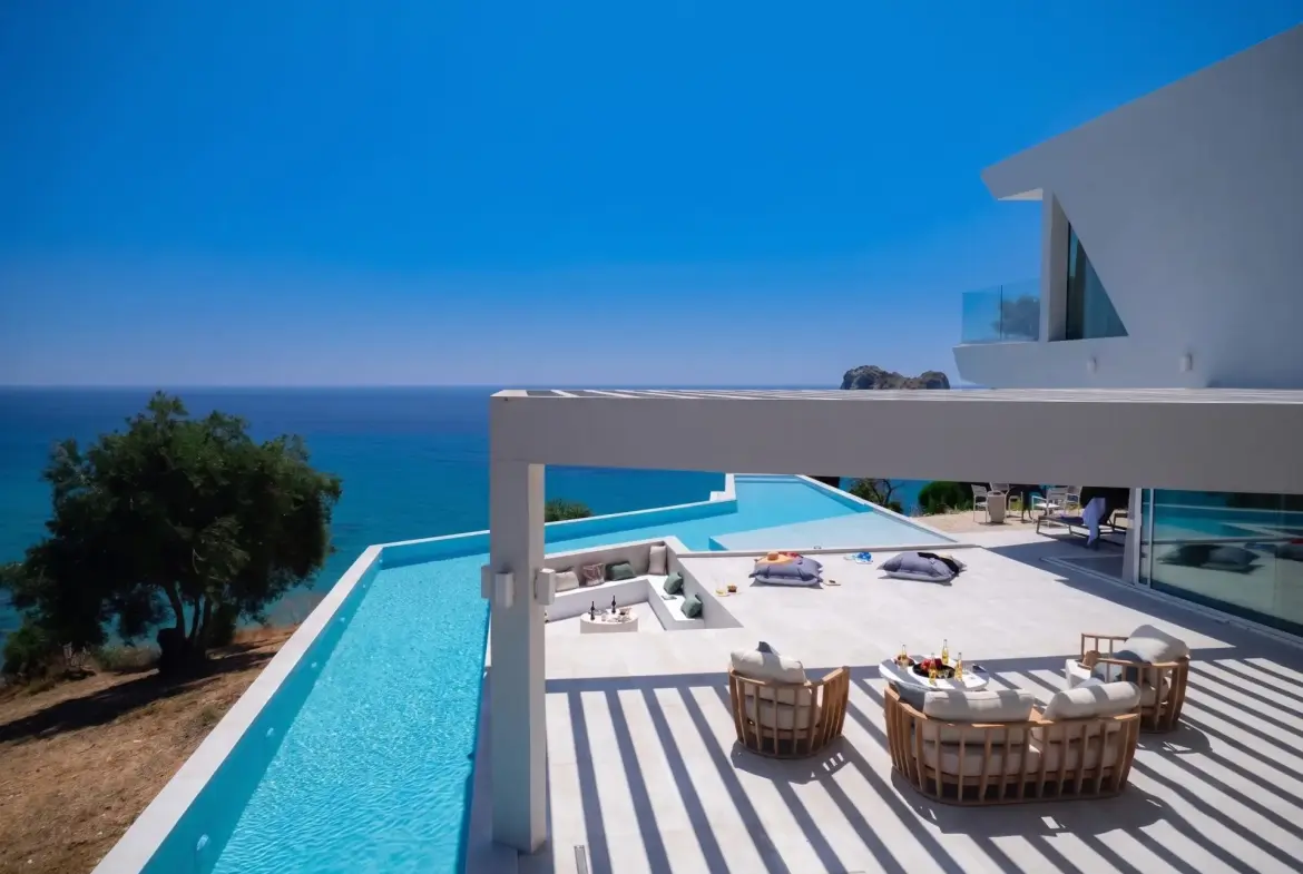 Maris – House in Corfu