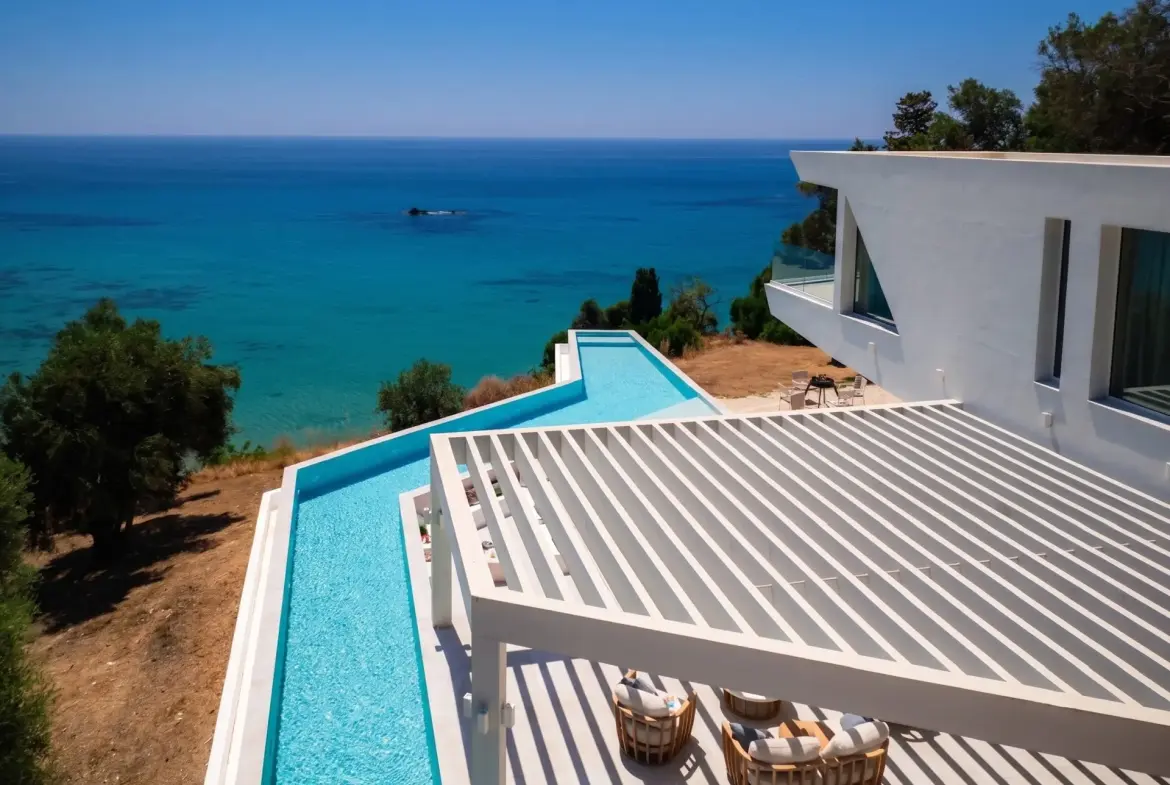 Maris – House in Corfu
