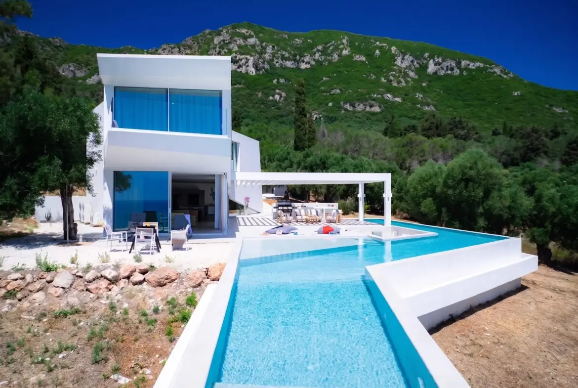 Maris – House in Corfu