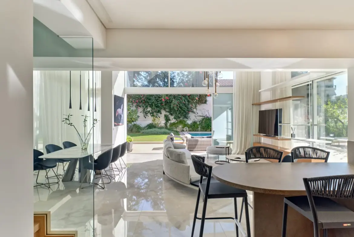 Maximus – Apartment in Glyfada