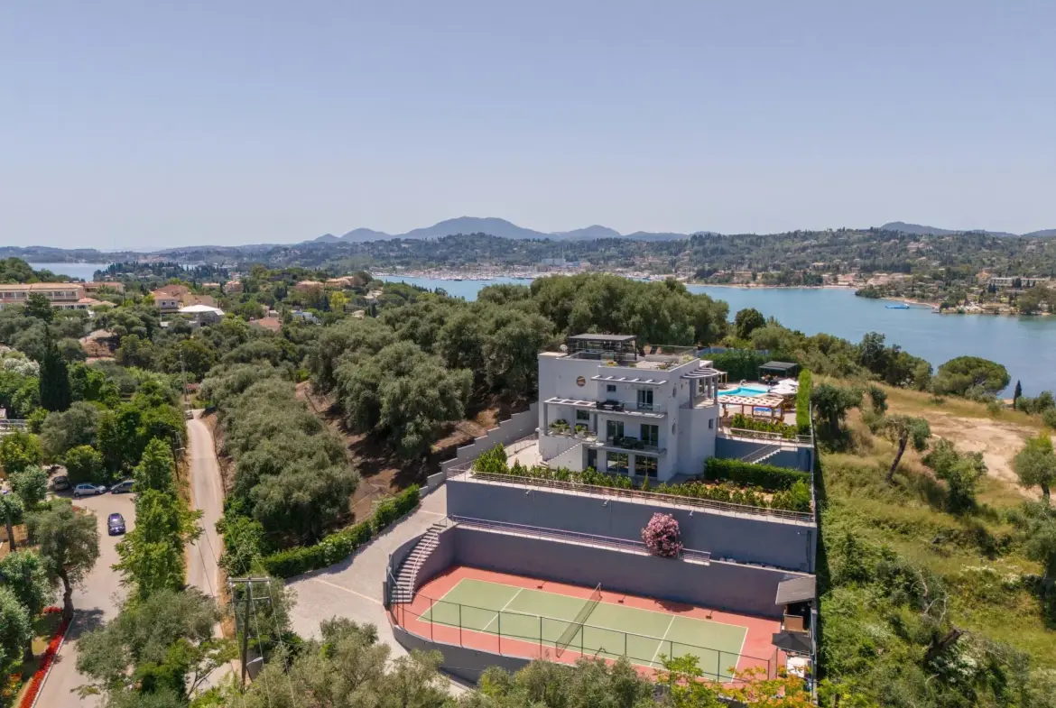 Nidus – House in Corfu
