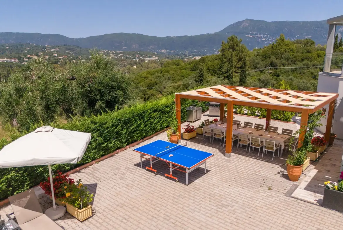 Nidus – House in Corfu