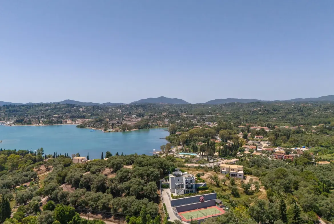 Nidus – House in Corfu