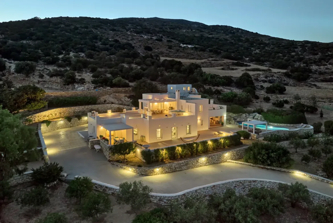 Oniromanza – House in Paros