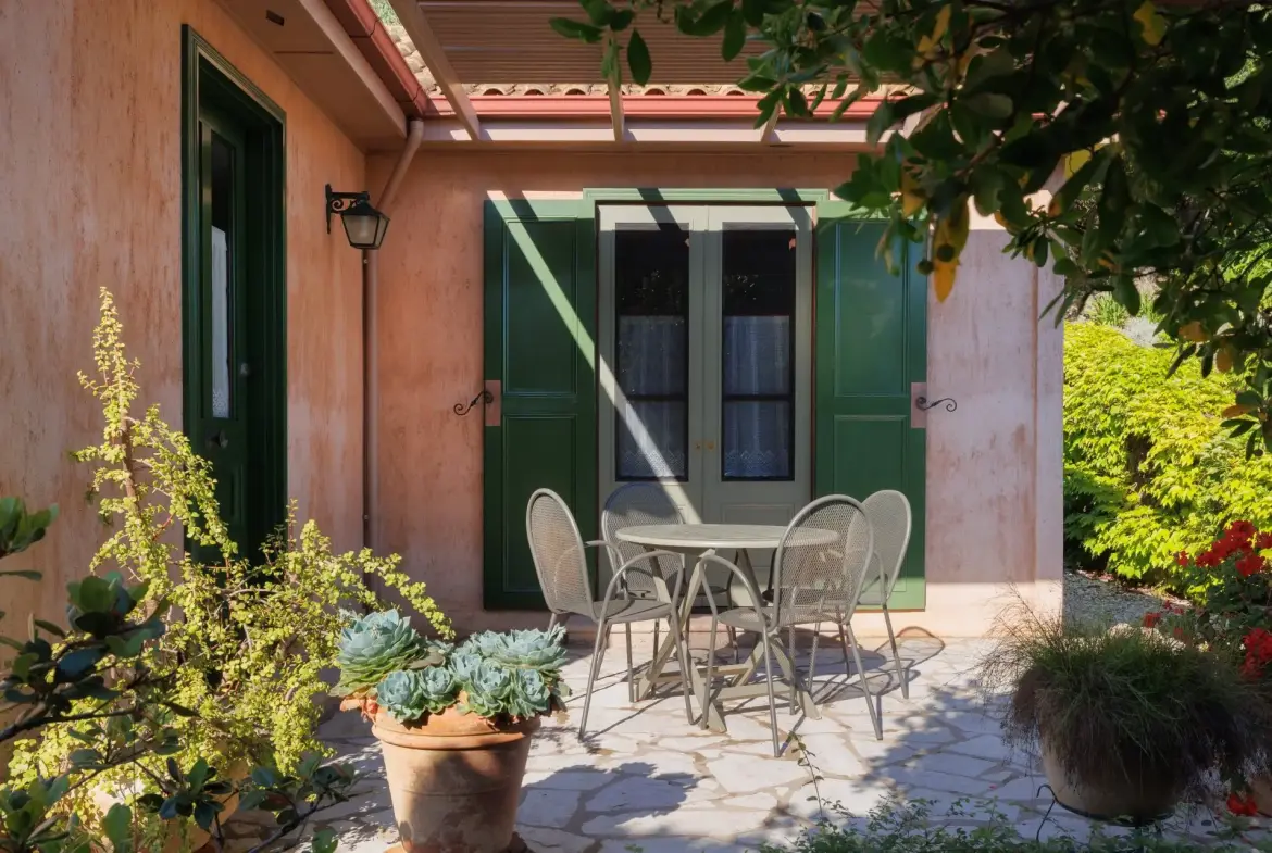 Penelope – House in Ithaca