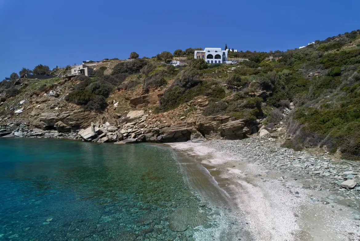 Pnoe – House in Andros