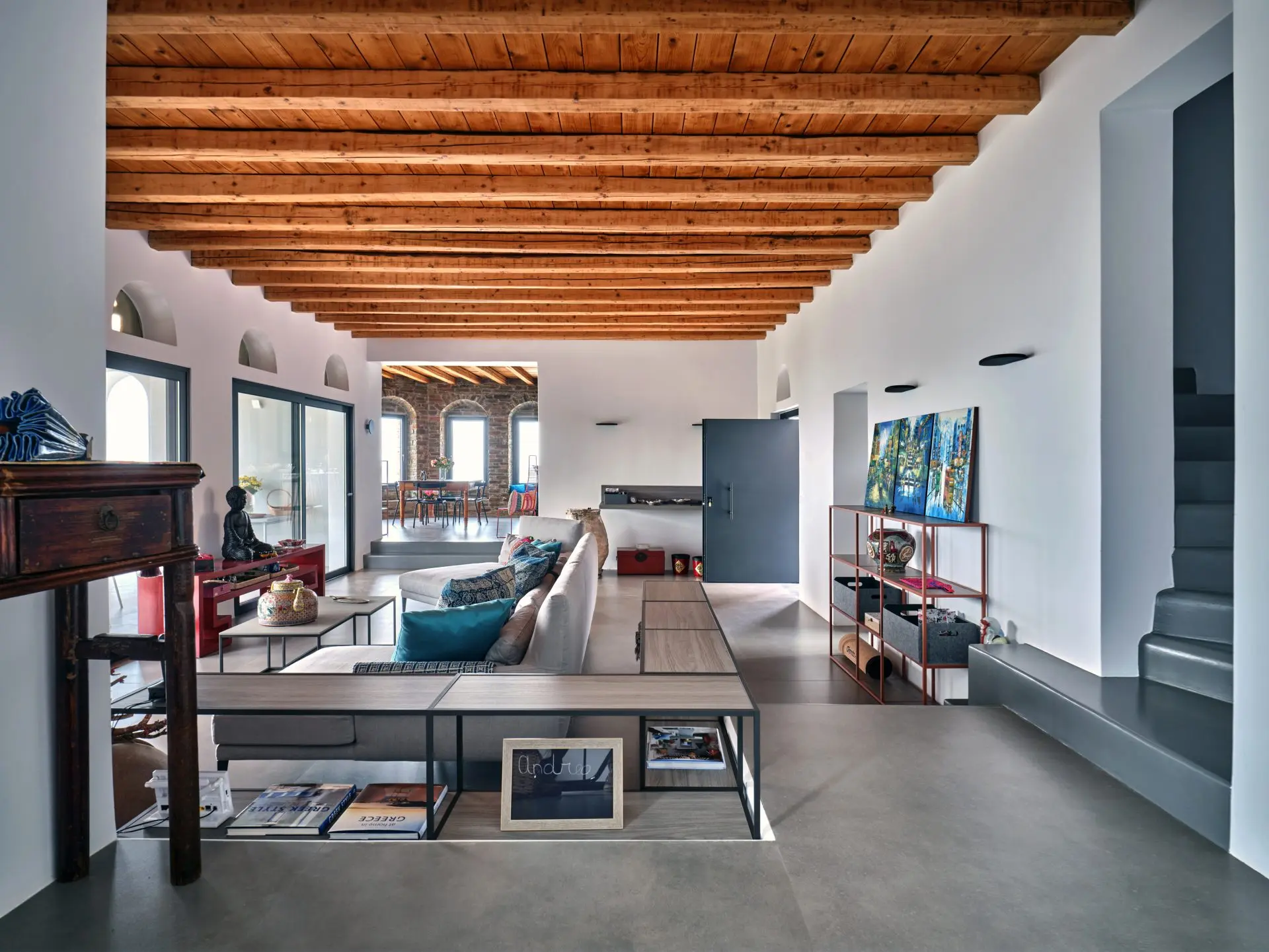 Pnoe – House in Andros