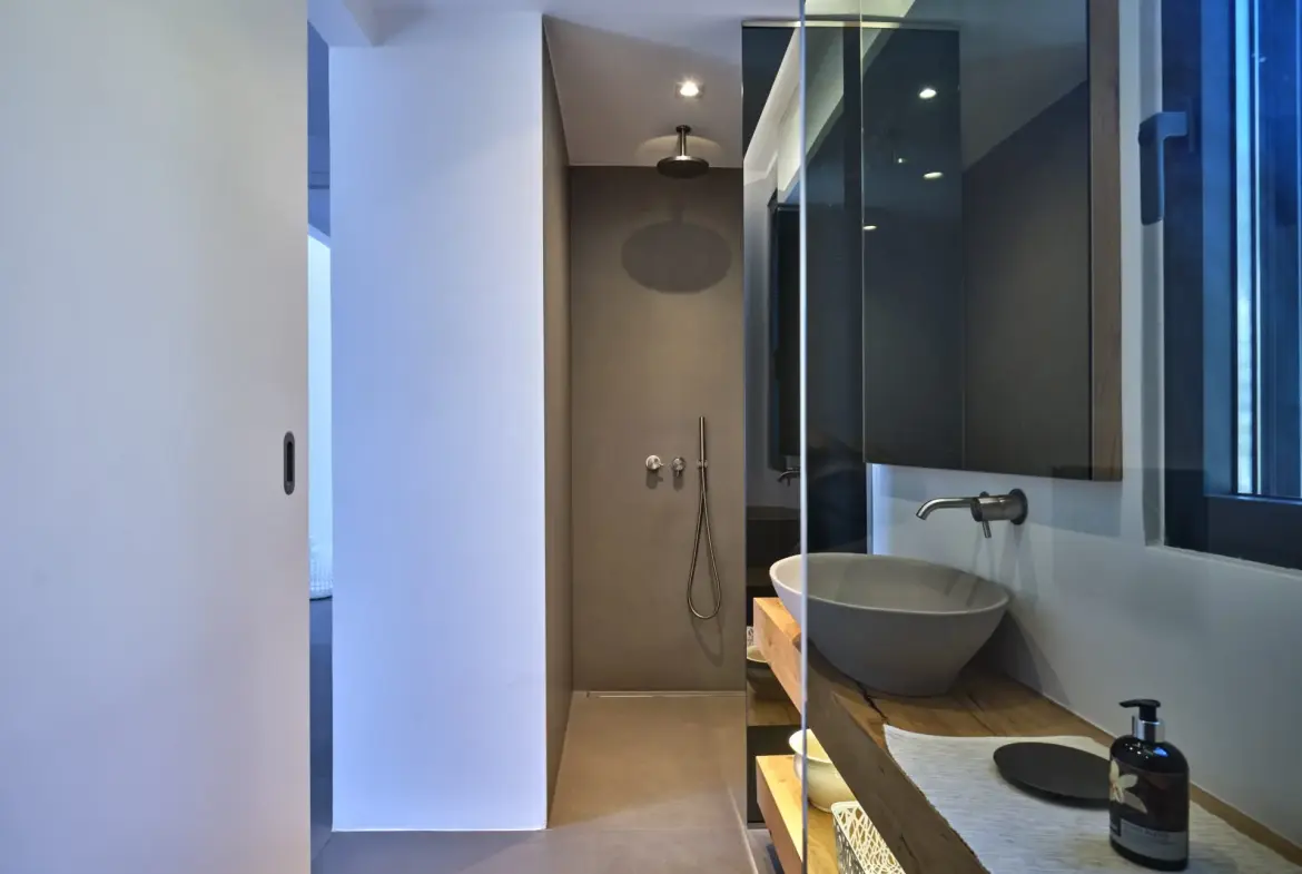 Pnoe – House in Andros