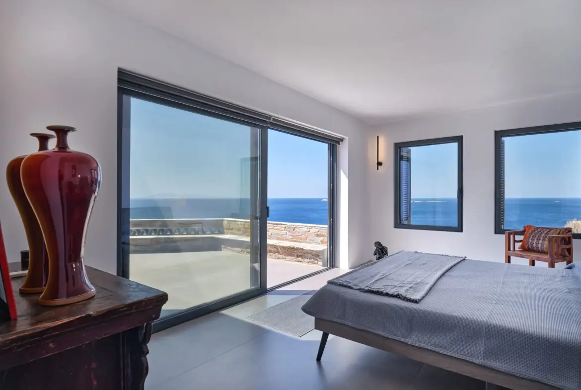 Pnoe – House in Andros